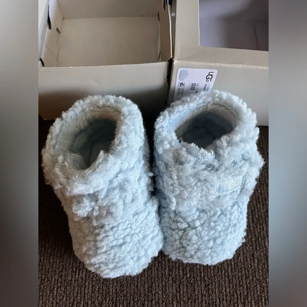 NIB UGG I Bixbee Infant Sherpa Boots Size 02/03 (6-12 Months)